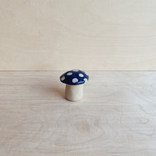 Lade das Bild in den Galerie-Viewer, Pilz-Objekt No 67