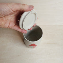 Load image into Gallery viewer, Gefäß mit Deckel in Kooperation mit Atelier Eva Strobel / Abstract Shapes 11