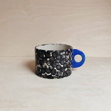 Lade das Bild in den Galerie-Viewer, Tasse Dots 06