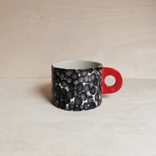 Lade das Bild in den Galerie-Viewer, Tasse Dots 05