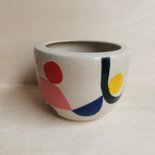 Load image into Gallery viewer, Gefäß in Kooperation mit Atelier Eva Strobel / Abstract Shapes 03