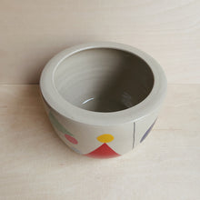 Load image into Gallery viewer, Gefäß in Kooperation mit Atelier Eva Strobel / Abstract Shapes 03