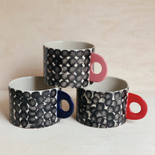 Lade das Bild in den Galerie-Viewer, Tasse Dots 05