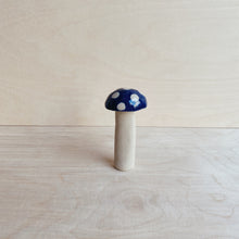 Lade das Bild in den Galerie-Viewer, Pilz-Objekt No 50
