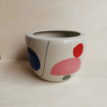 Load image into Gallery viewer, Gefäß in Kooperation mit Atelier Eva Strobel / Abstract Shapes 03