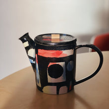 Lade das Bild in den Galerie-Viewer, Teekanne und 2 Becher in Kooperation mit Atelier Eva Strobel / Abstract Shapes 01