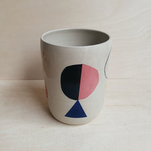 Load image into Gallery viewer, Gefäß in Kooperation mit Atelier Eva Strobel / Abstract Shapes 01