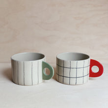 Lade das Bild in den Galerie-Viewer, Tasse Lines 02