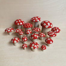 Load image into Gallery viewer, Pilz-Objekt 93