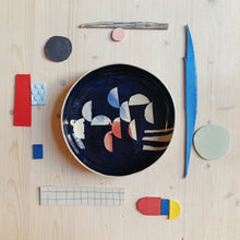 Lade das Bild in den Galerie-Viewer, Schale (L) Abstract Shapes 3