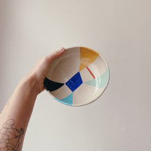 Lade das Bild in den Galerie-Viewer, Schale (S) Collage 05