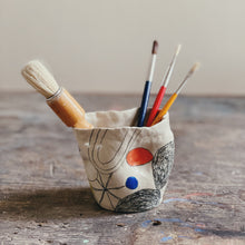 Lade das Bild in den Galerie-Viewer, Vasen Studie 04