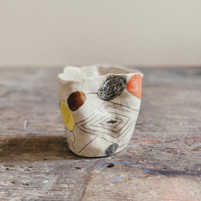 Lade das Bild in den Galerie-Viewer, Vasen Studie 04