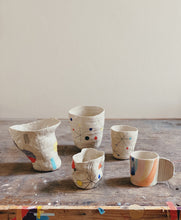 Lade das Bild in den Galerie-Viewer, Vasen Studie 02