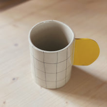 Lade das Bild in den Galerie-Viewer, Tasse Grid 1