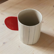 Lade das Bild in den Galerie-Viewer, Tasse Linien 1