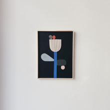 Load image into Gallery viewer, Collage 'Abstract Flower 16'