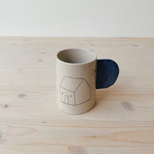 Lade das Bild in den Galerie-Viewer, Tasse Haus 22