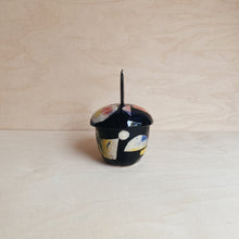 Load image into Gallery viewer, Lidded pot object No 8
