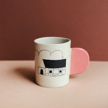 Load image into Gallery viewer, Mug Half-Timbered House/Pink Handle
