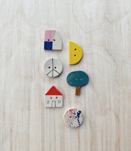 Set of 6 ceramic buttons