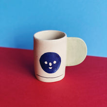 Load image into Gallery viewer, Becher Happy Face 5
