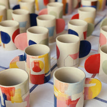 Load image into Gallery viewer, Mug Abstract Shapes 10
