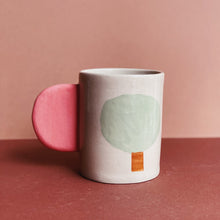 Load image into Gallery viewer, Becher Haus 18
