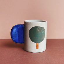 Load image into Gallery viewer, Becher Haus 17
