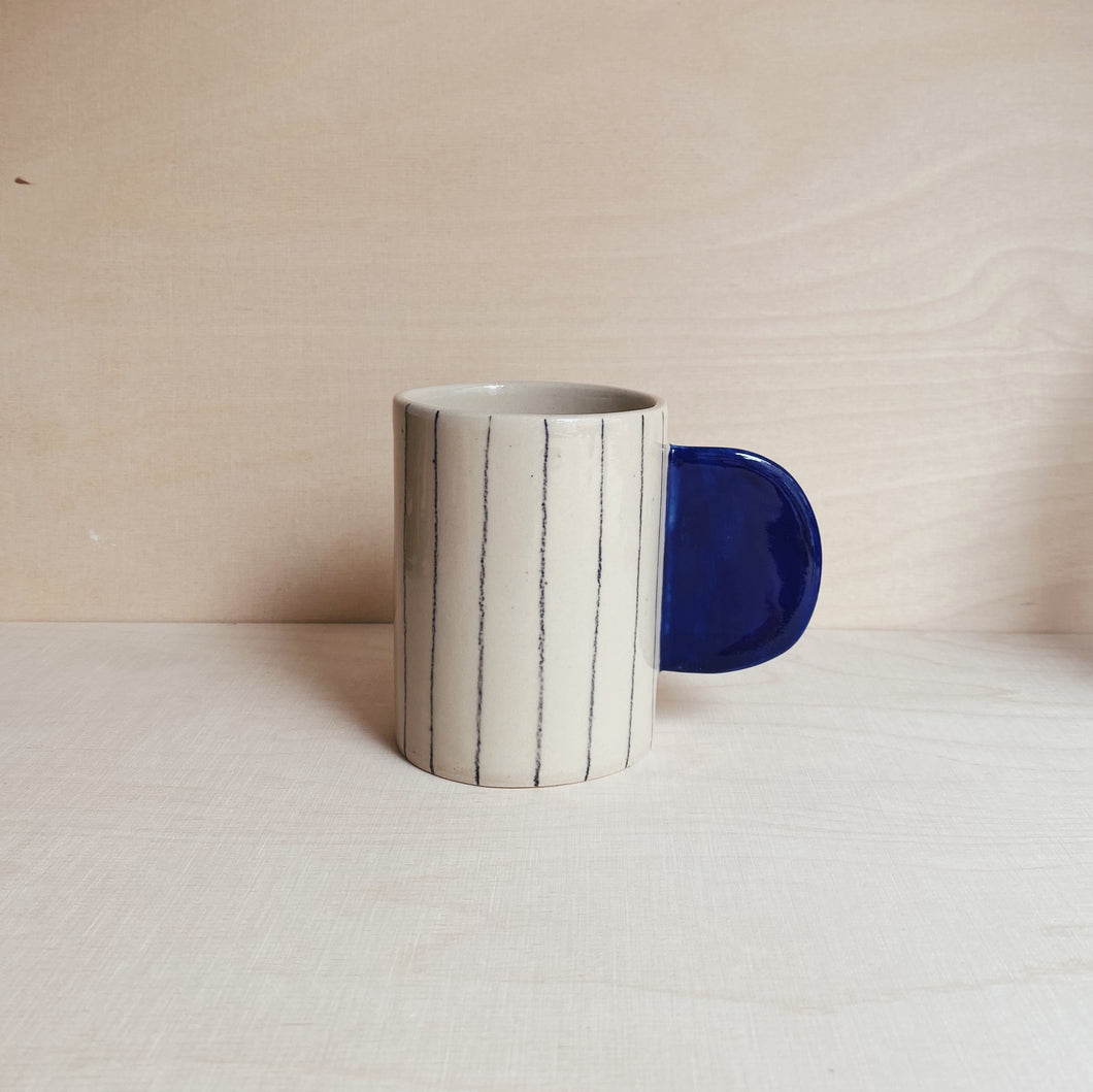 Mug Lines 03