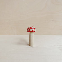 Load image into Gallery viewer, Mushroom Object 131
