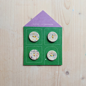 Set of 4 ceramic buttons