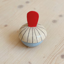 Load image into Gallery viewer, Lidded pot object no 5
