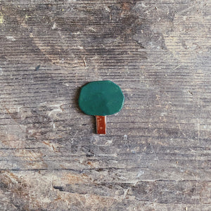 Baum-Pin dunkelgrün